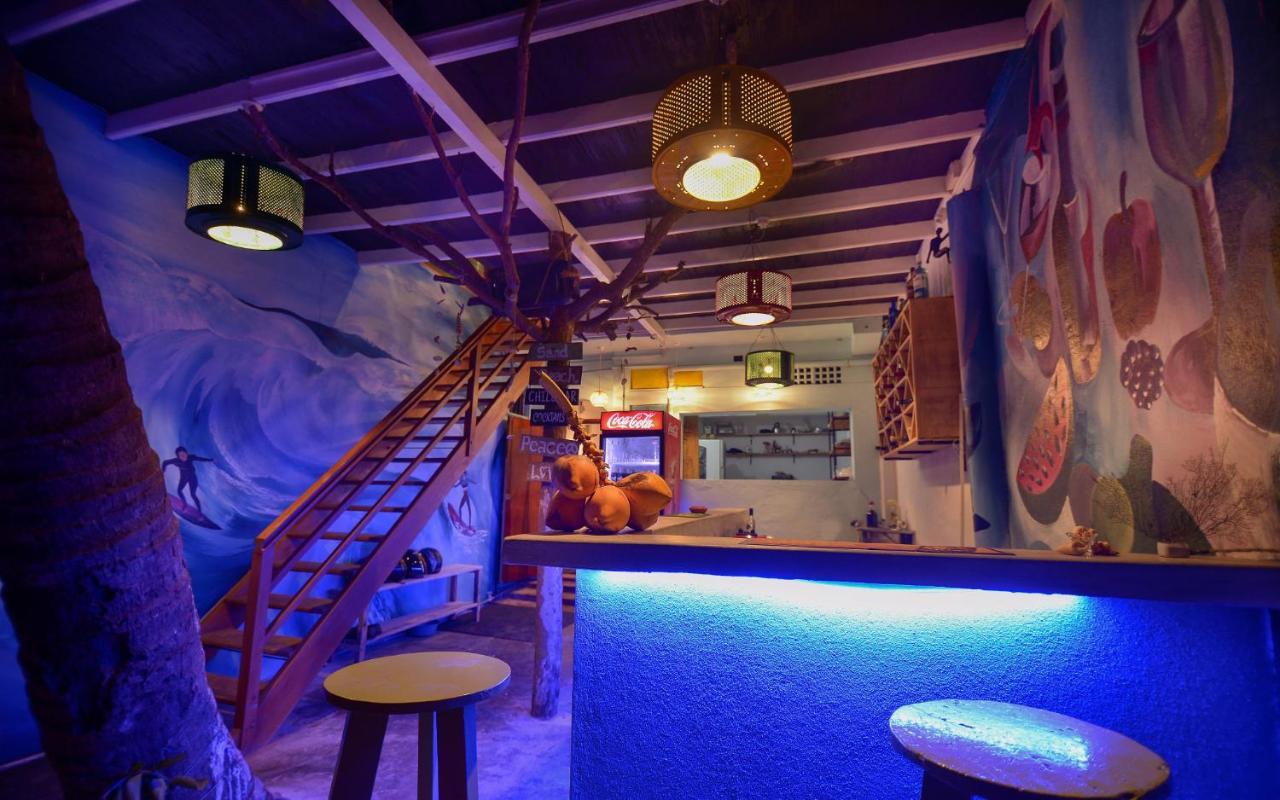 Palm Leaf Surf Cafe Hotel Galle Exterior photo
